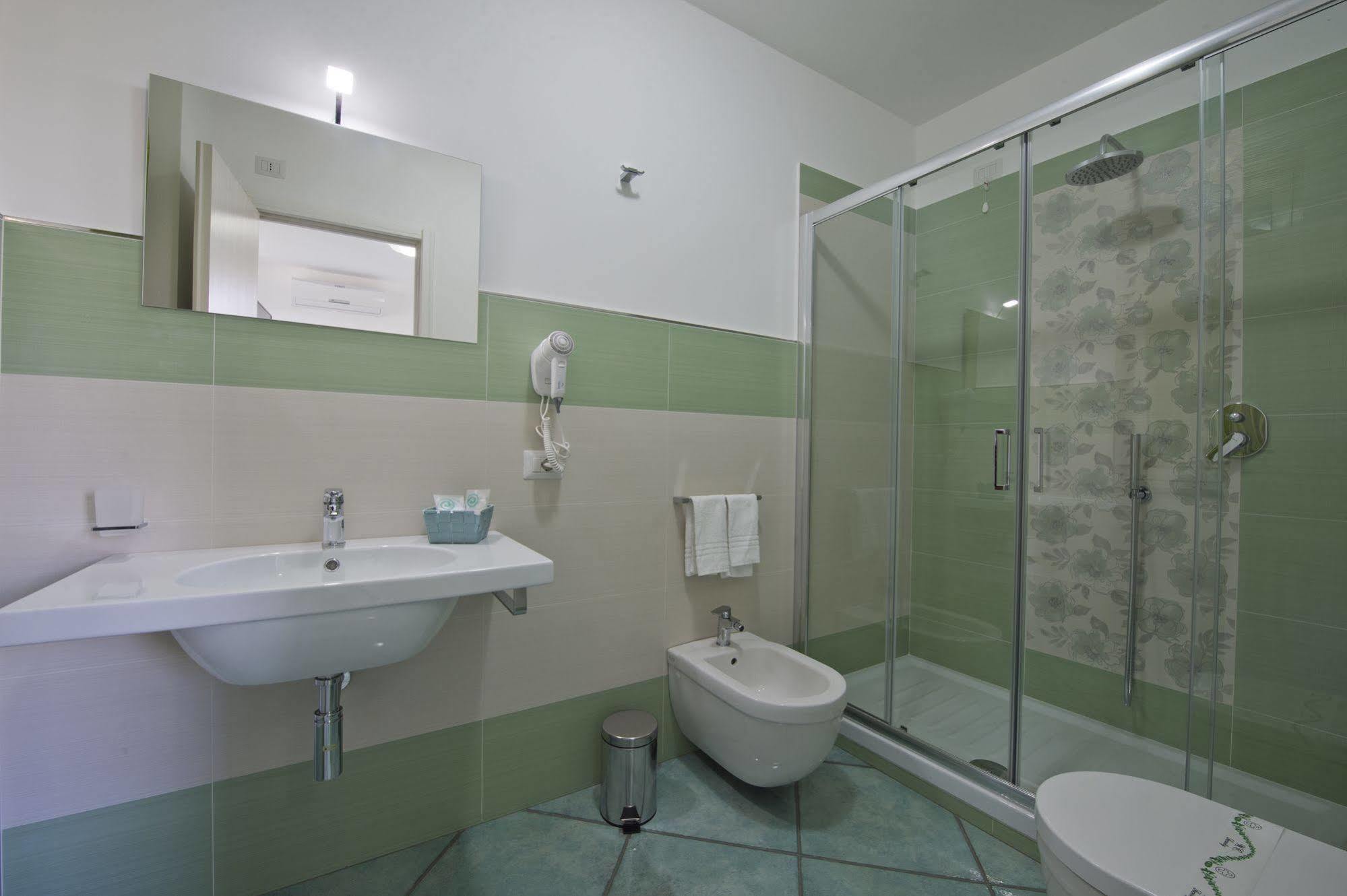 Gli Dei Gemelli Bed & Breakfast Аджерола Екстериор снимка