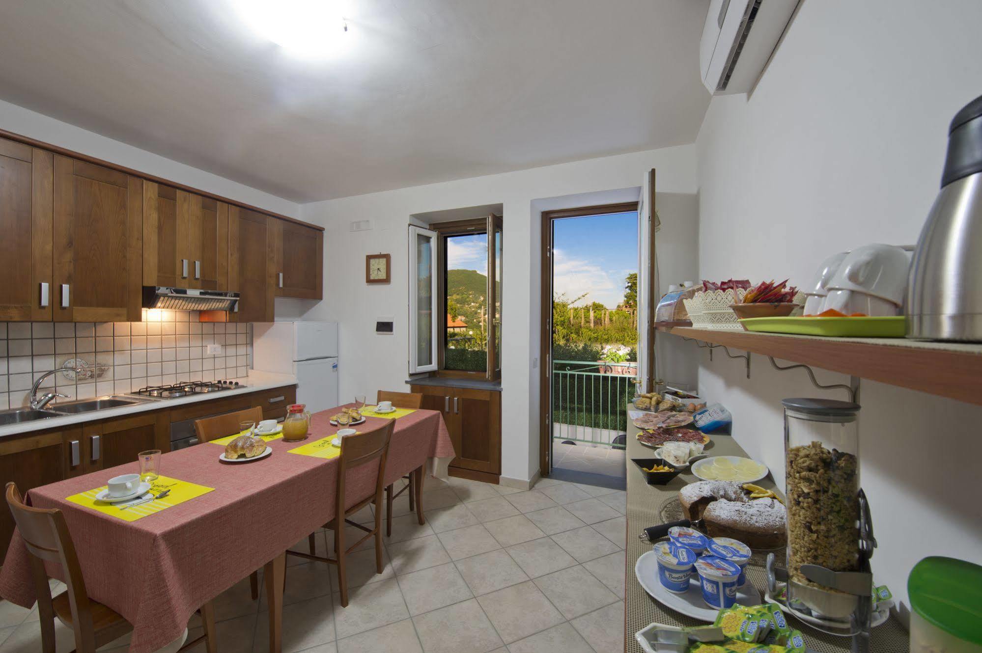 Gli Dei Gemelli Bed & Breakfast Аджерола Екстериор снимка