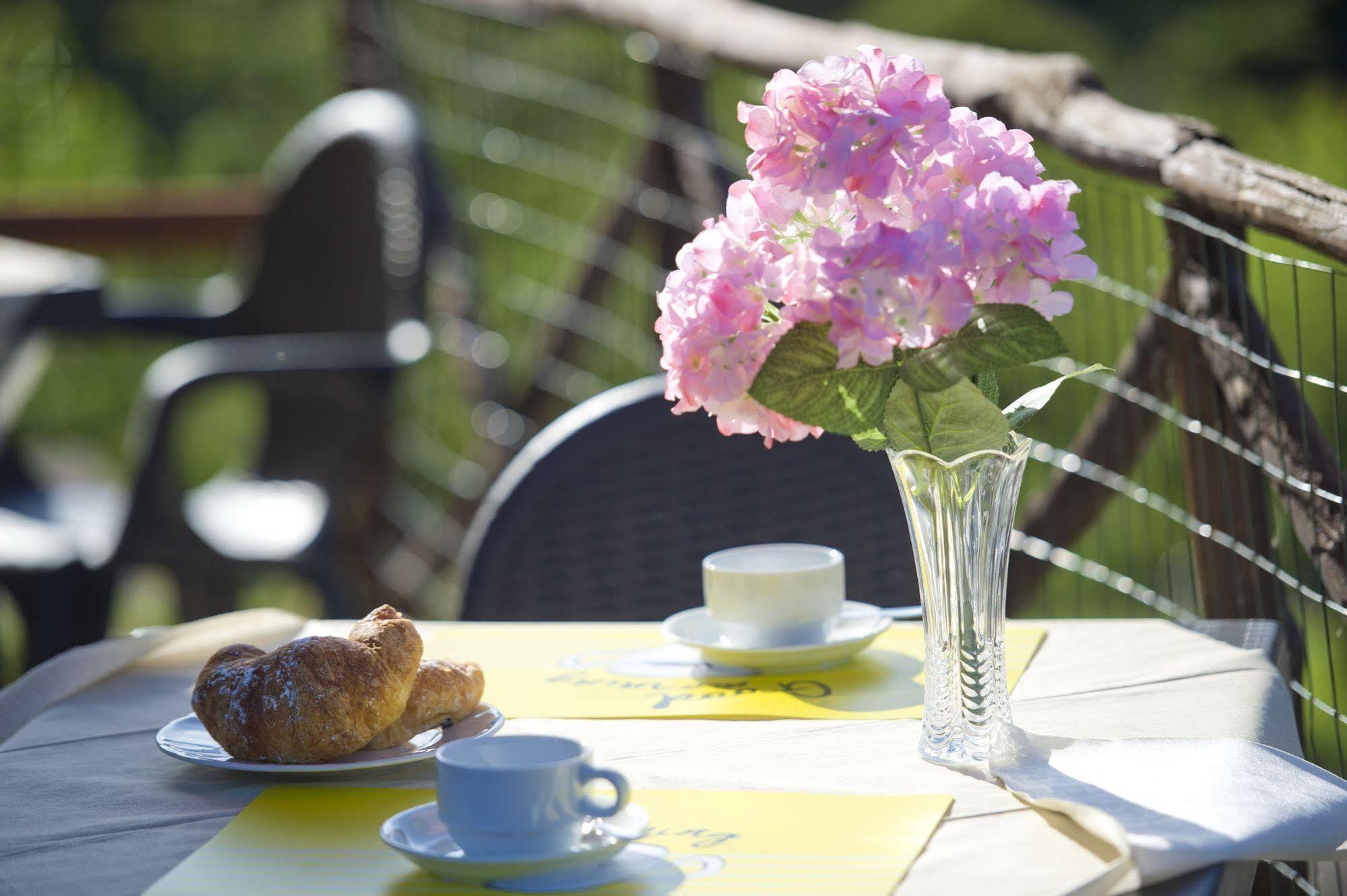 Gli Dei Gemelli Bed & Breakfast Аджерола Екстериор снимка