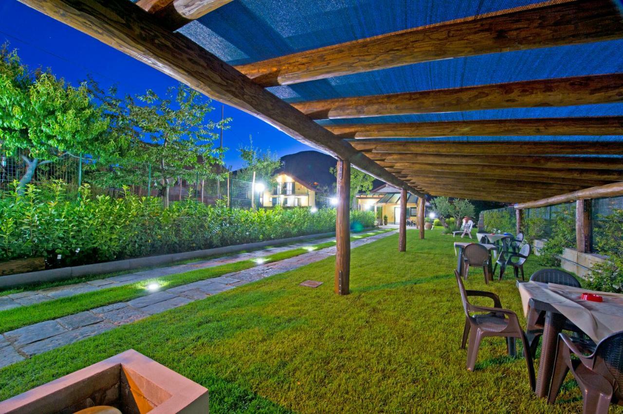 Gli Dei Gemelli Bed & Breakfast Аджерола Екстериор снимка